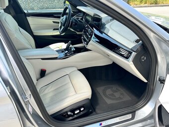BMW M550i, xDrive, 1.MAJITEL, ČR, 2017, 4.4 BiTurbo V8, DPH - 19