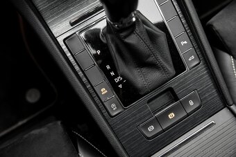 Škoda Superb 2.0TDI Style DSG, CANTON, KEYLESS, KAMERA,ŤAŽNÉ - 19