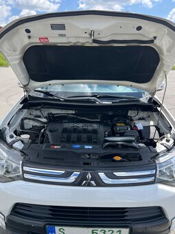 Mitsubishi Outlander, diesel 110kW, 7 míst, tažné, manuál - 19