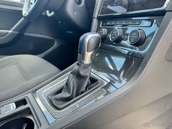 Volkswagen e-Golf - 19