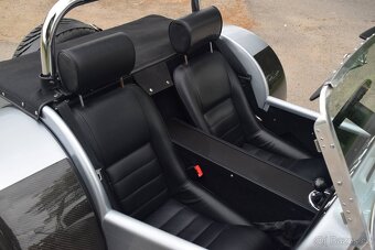 VM 77 (Caterham) 2000 - 19