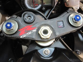 Suzuki GSX-R 750 - 19