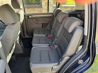 VW Touran 1.2 TSI 77kw digi klima,tažné, 7 MÍST - 19