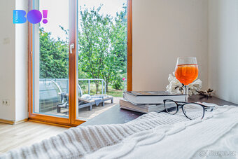 Prodej řadového rodinného domu 5+kk se zahradou a dvougaráží - 19