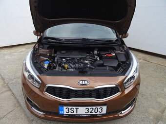 Kia Ceed 1.6GDi,99kW,1majČR,S.kniha,aut.klima,tažné,ESP,HSA - 19