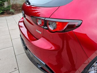 MAZDA 3 2.0 SELECTION r.v.11/2020 BOSE,LED,KAMERA - 19