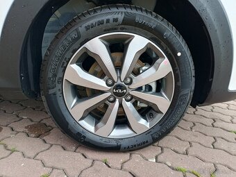 Kia Stonic 1.2 DPI ISG SPIN - 2025 - 19
