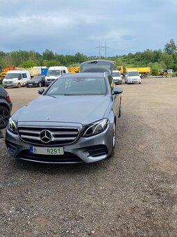 Prodám Mercedes  2018 E220d 4Matic W213 143kW Pohon 4x4 - 19