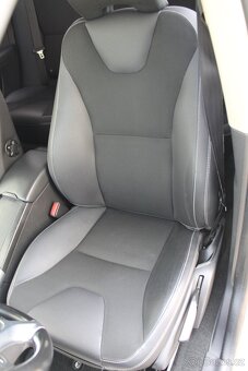 Volvo XC60 2.4D5 120kW AWD Automat+Navi+Kamera+Tažné - 19