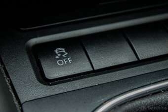 Volkswagen Golf 1.6 TDI Comfortline - 19