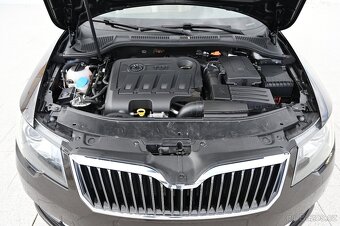 Škoda Superb 2.0TDI 125KW Laurin Klement 14 - 19