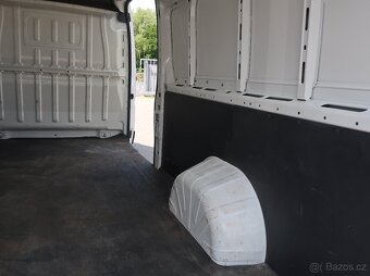 Peugeot Boxer 2.0BlueHDI 96kW L4H2 KLIMA DPH PLATNÁ STK - 19