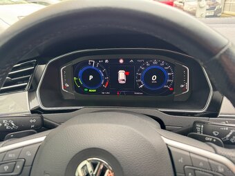 VW Passat B8 GTE 1.4TSI 150kW DSG R-Line Tažné Matrix 360° - 19
