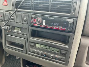 Volkswagen Caravelle, 2,5 Tdi 111 Kw, pěkný stav. - 19