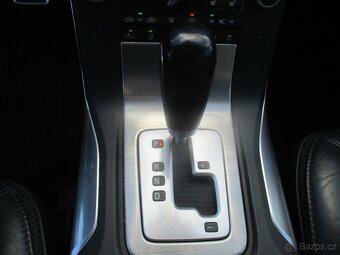 VOLVO XC70 2,4D5 151kw AWD SUMMUM GPS Radar 2011 - 19