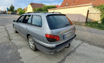 Peugeot 406 combi (pro 7 osob, 2.0 HDi, chip na 100 kW) - 19