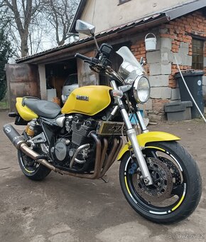 Yamaha XJR - 19