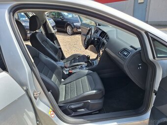 Volkswagen Golf 1.4 TSi 90KW Kombi HighLine, S.Kniha - 19