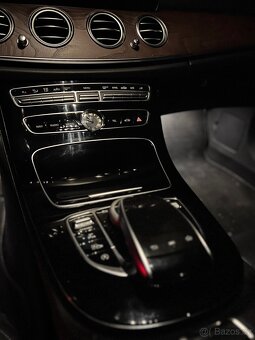 Mercedes-Benz E 2016 - 19