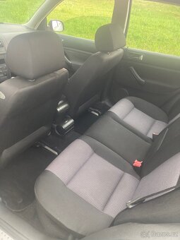 VW Golf 1.6 16V - 19