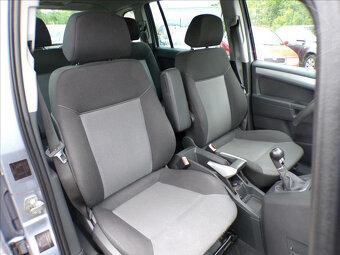 Opel Zafira 1,6 Turbo 110kW 7.MÍST,TAŽNÉ - 19