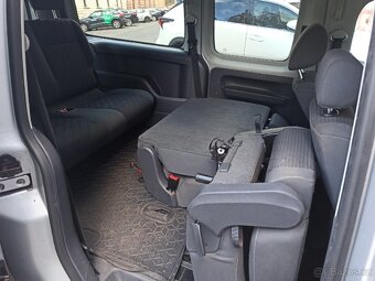 Volkswagen Caddy Maxi 1.6tdi - 19