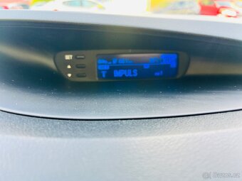 HYUNDAI i 20 1.2 i BENZÍN NAJETO JEN 99 TIS KM  - 19