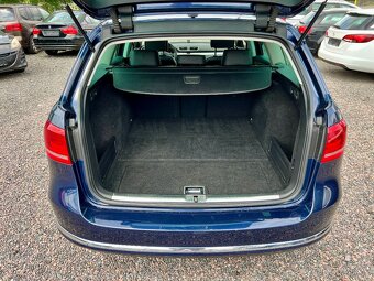 VW Passat 2.0 TDI 130 kW Xenon,Pano,Kůže,Servis - 19