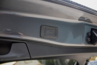 Toyota RAV4 2.5 e-CVT HEV odp.dph /AJ NA SPLÁTKY/ - 19