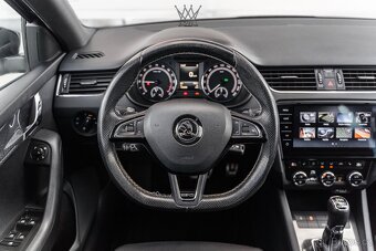 Škoda Octavia Combi 2.0 TDI RS DSG 4x4 - 19