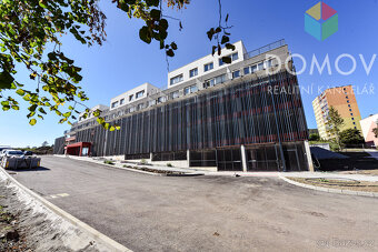 Luxusní nový byt se dvěma terasami a parkovacím stáním - 19