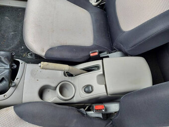 Mitsubishi L200 2,5DID 100kw kód motora: 4D56 - 19