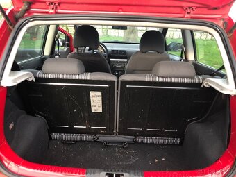 VW Fox 1.2 HTP 40kW, rok 2005 - 19