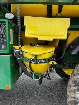 Samojizdny postřikovač John deere R4040i - 19