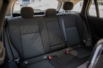 Mercedes-Benz GLC SUV 350 e 4MATIC A/T - 19