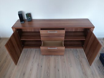 Volně stojící nábytek do obývacího pokoje - 19