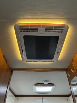 Hledám výměnu za vestavbu: Luxusní karavan Hymer Eriba Nova - 19
