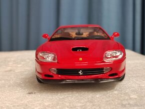 Ferrari 1:24 - 19