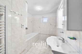 Rodinný dům 179 m², pozemek 1374 m² Vyskytná - 19