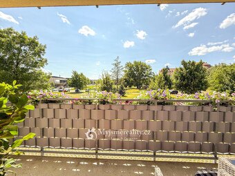 Prodej kompletně vybaveného bytu 3+kk s balkonem a garáží, 7 - 19