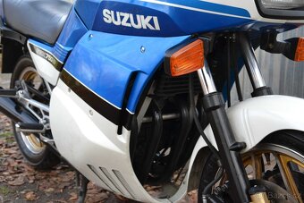 Suzuki GSX 750EF ( GR72A ) - 19
