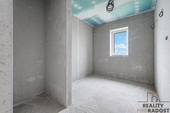 Prodej rodinného domu 4+kk, s garáží, pozemkem 608 m2, Medlo - 19