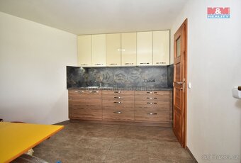 Prodej rodinného domu s výrobní dílnou, 1200 m², Spálov - 19