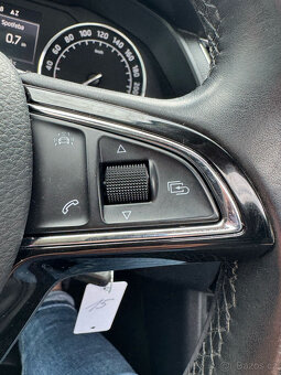 Škoda Superb III Combi 1.6TDI - 1.majitel, panorama, manuál - 19
