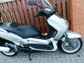Yamaha X-Max 125 - 19