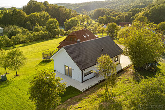 Novostavba zděného domu 4kk určená ihned k nastěhování - 19