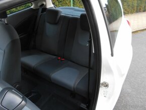 Ford Ka, 1,2 16V Titanium S-klima-výhřev-1 maj-md rok 2011 - 19