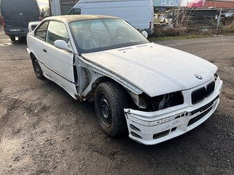 BMW E36 Coupe karoserie - 19