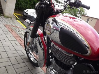 Royal Enfield 350 Classic - 19