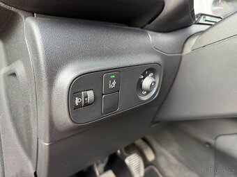 Citroën C3 FEEL, Navigace, Autoklima - 19